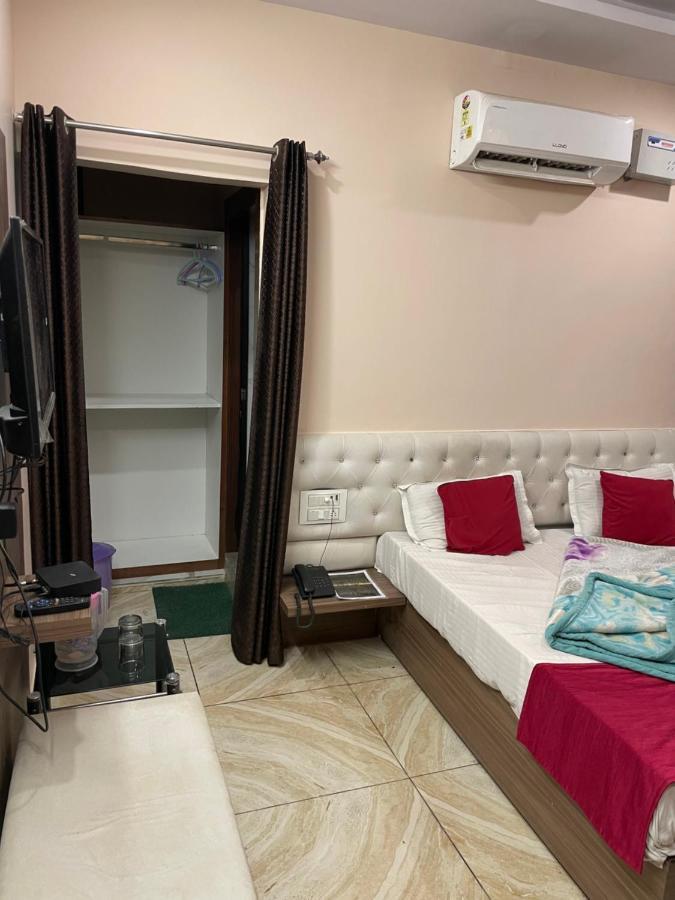 Hotel Vinayak Inn Haridwār Eksteriør billede